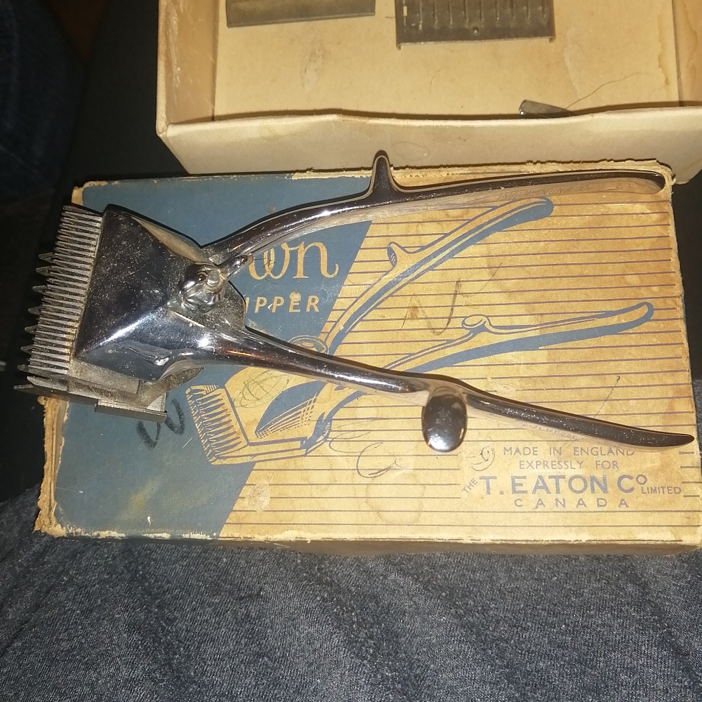 Circa 1930's men's hair clippers